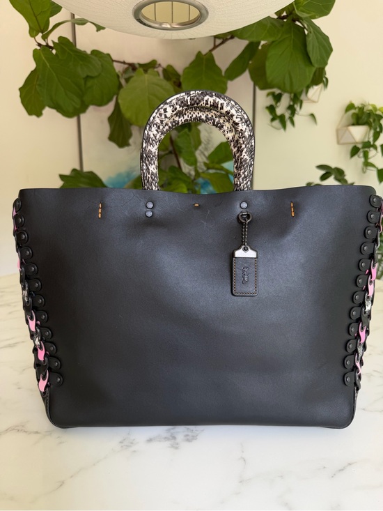 Coach Handbags - 1941 Rogue Tote With Snakeskin Coach Link Detail Pink Black Leather Bag 86919